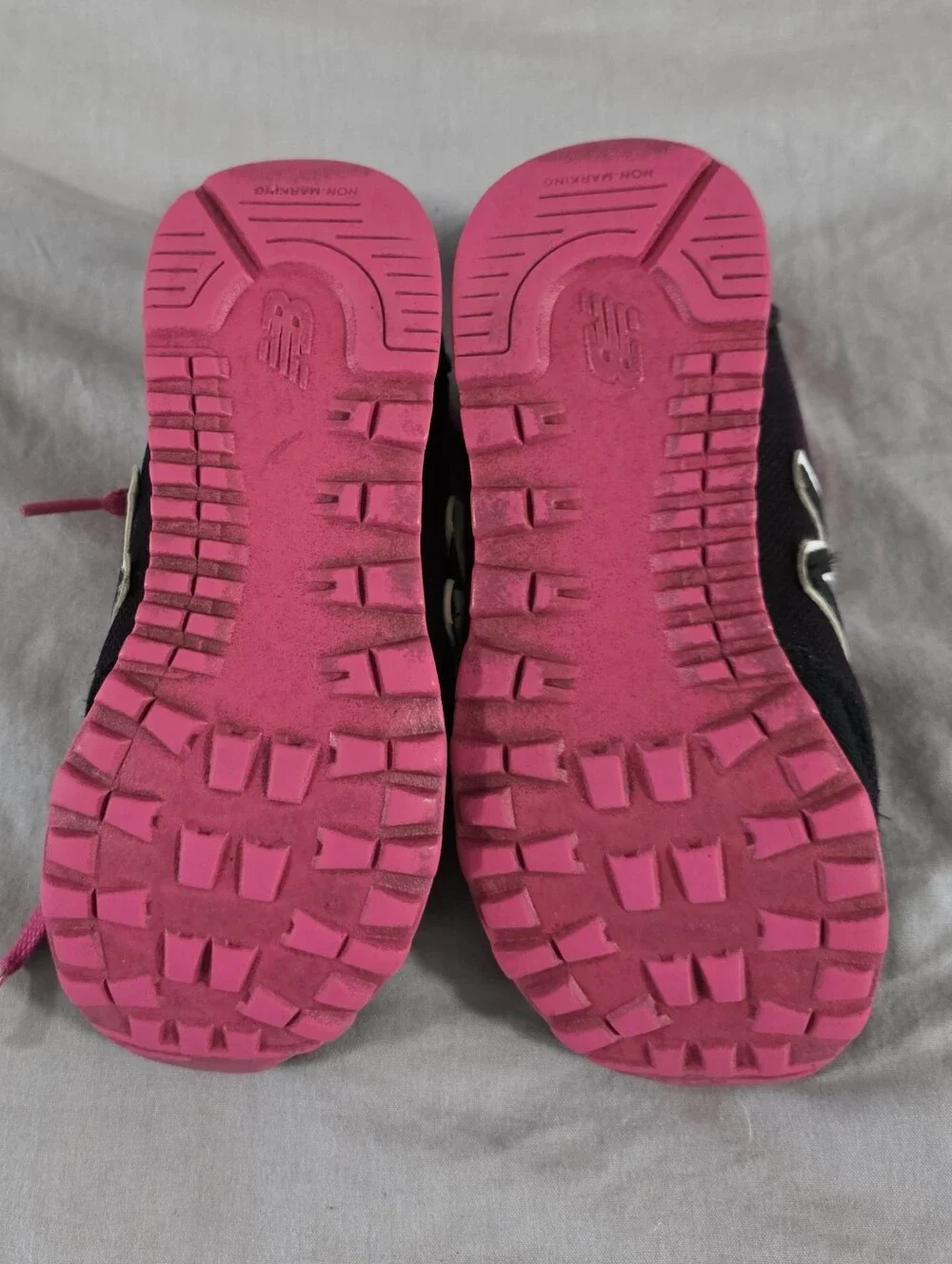 New Balance Girls Lace Black and Hot Pink Sneakers 11.5